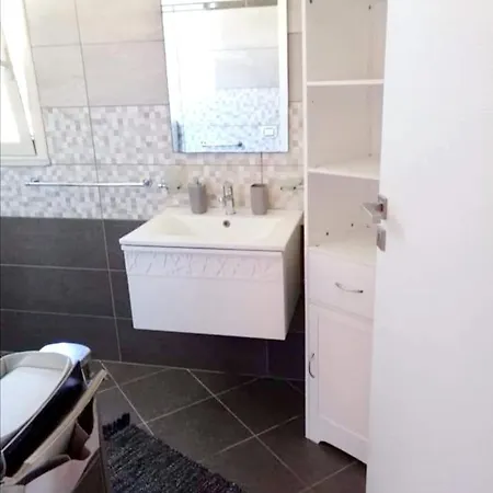 Cosy House With Garden In Piana Calzata Pleasant Climate Dom wakacyjny *