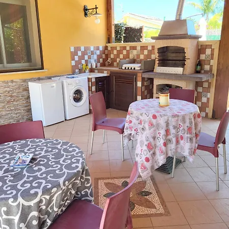 Cosy House With Garden In Piana Calzata Pleasant Climate
